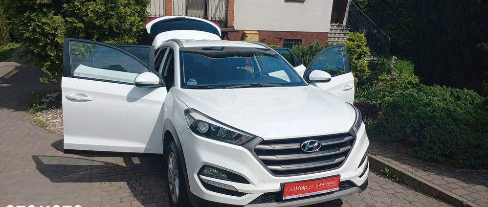 Hyundai Tucson cena 48700 przebieg: 235000, rok produkcji 2016 z Piława Górna małe 781